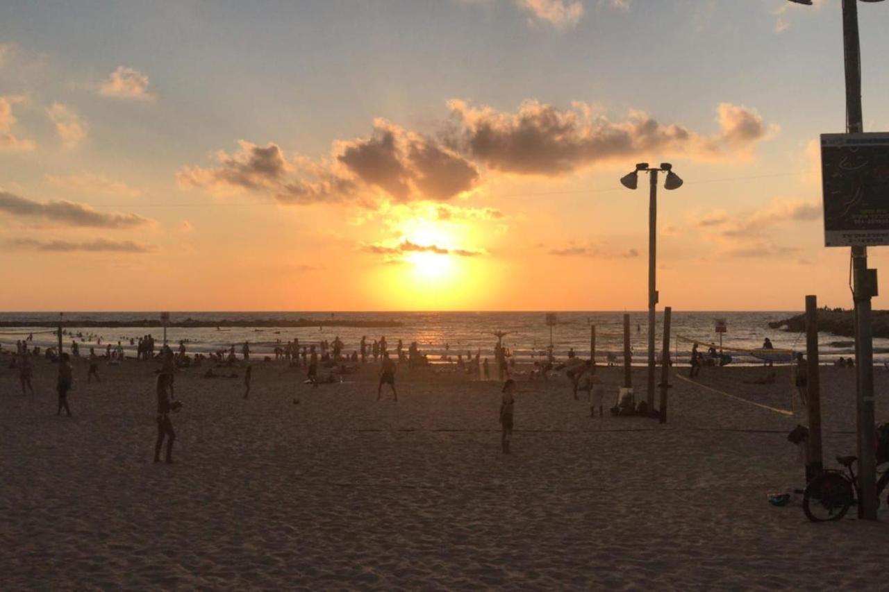 Sea View 2 Bedroom Apartment With Bomb Shelter Tel Aviv Exterior foto